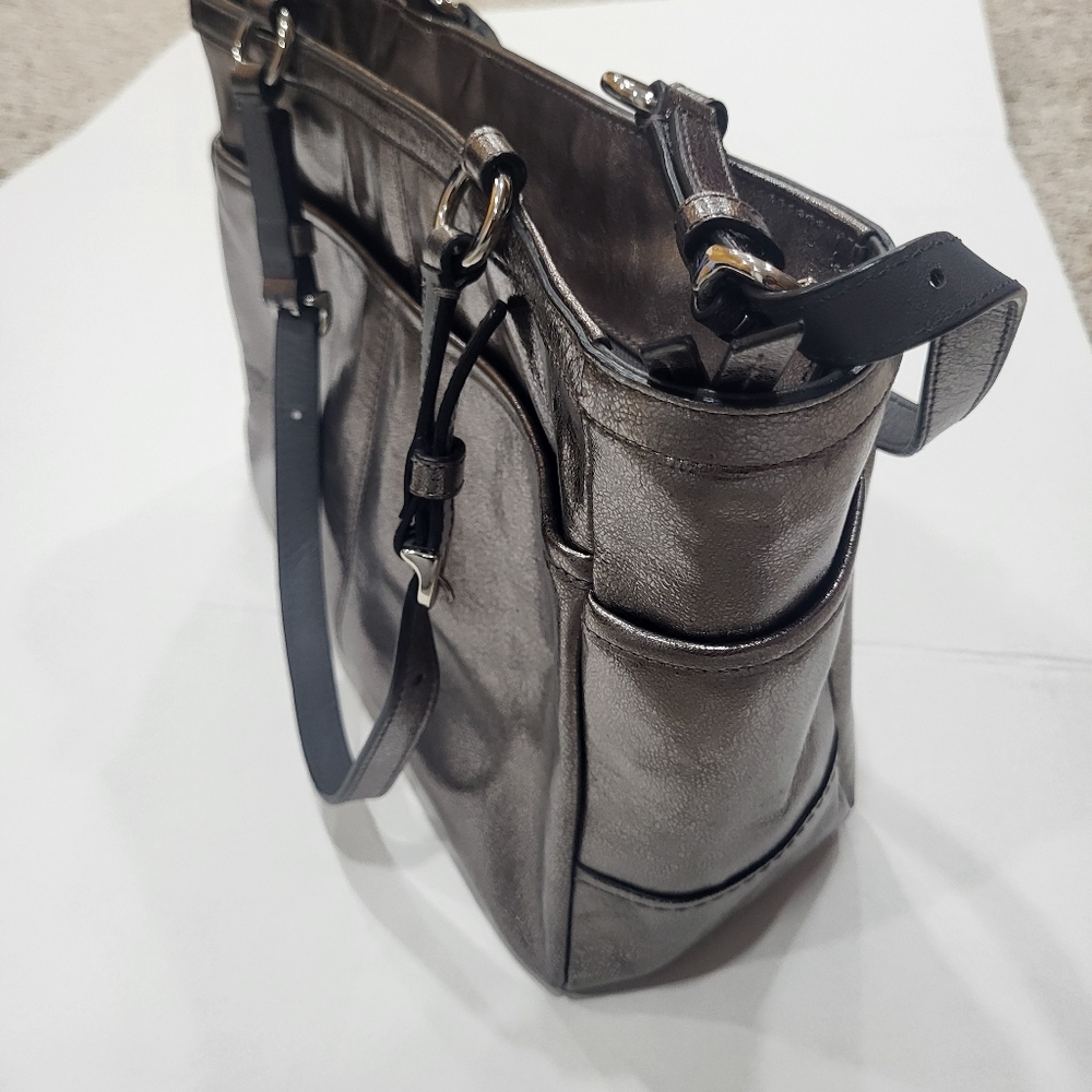 Coach Metallic Silver Gray Leather Handbag Zipper Tote Shoulder Bag - Picture 14 of 14